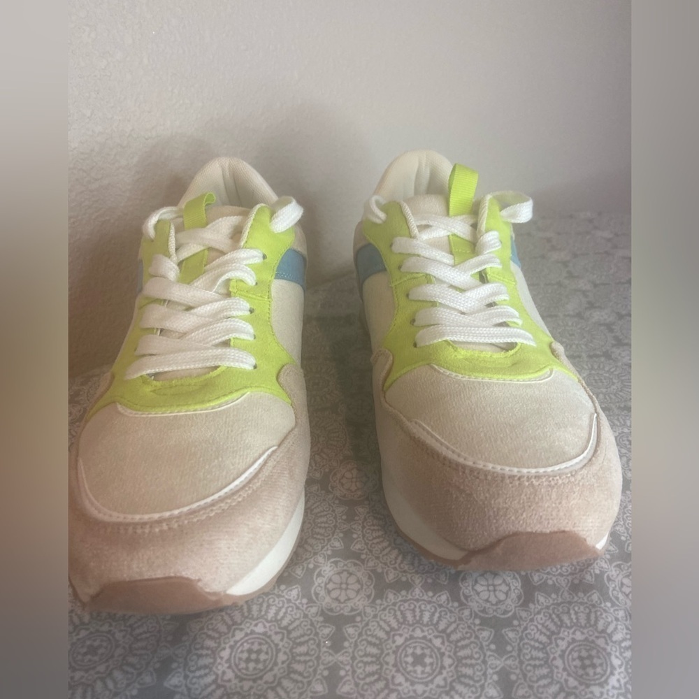 JustFab~Kentucky Blue Multi~Faux Suede~Athletic Sneaker~Lace-Up Style~Size 10 - Picture 6 of 14